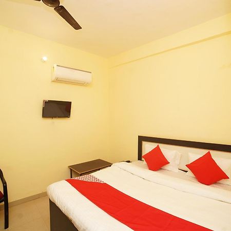 Hotel O Paras Guest House & Restaurant Haldwāni 外观 照片