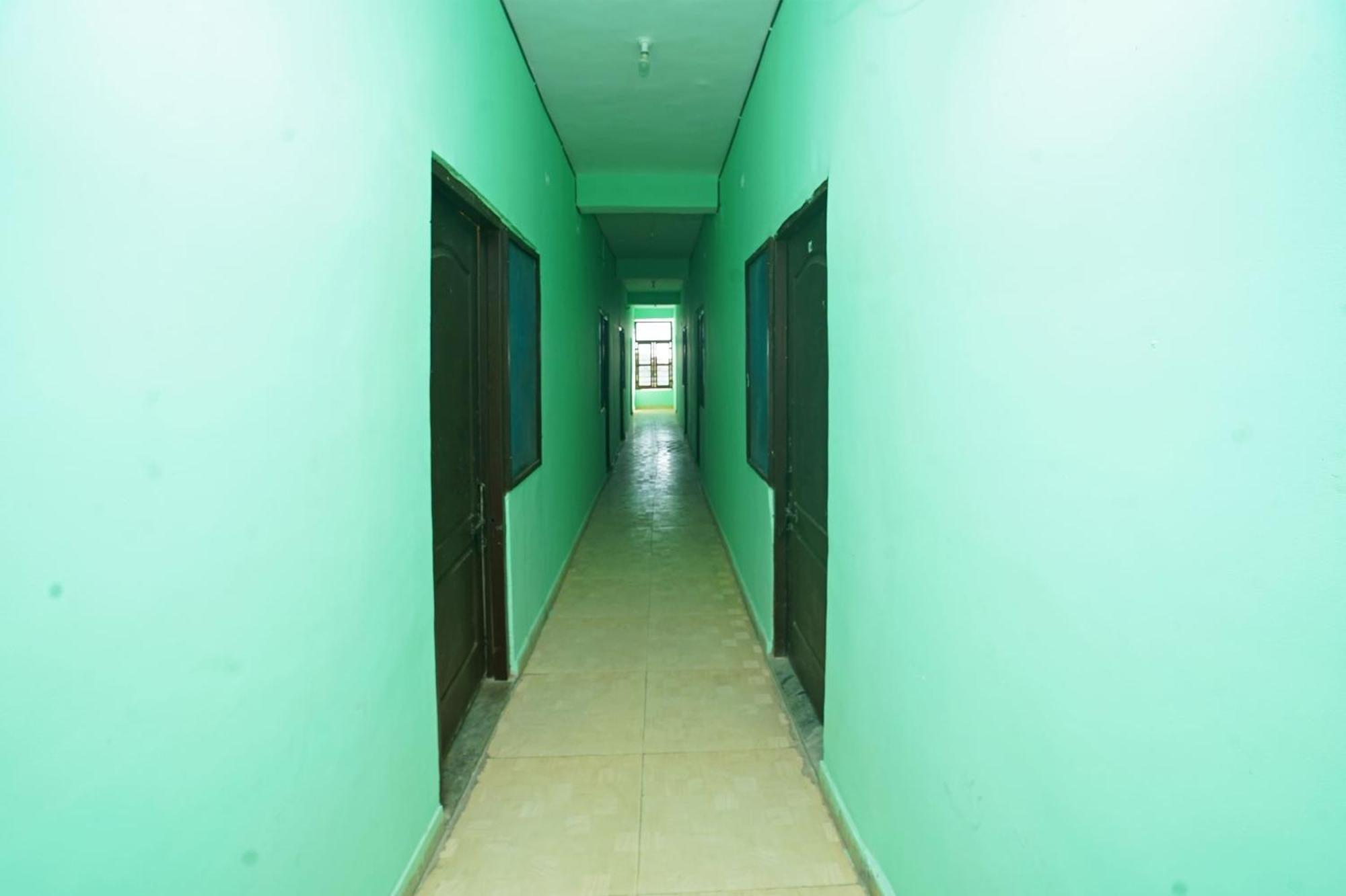 Hotel O Paras Guest House & Restaurant Haldwāni 外观 照片