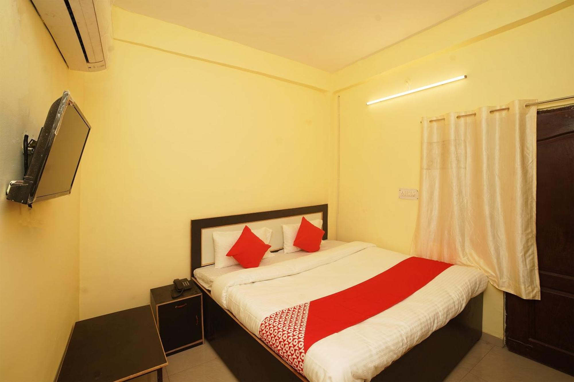 Hotel O Paras Guest House & Restaurant Haldwāni 外观 照片