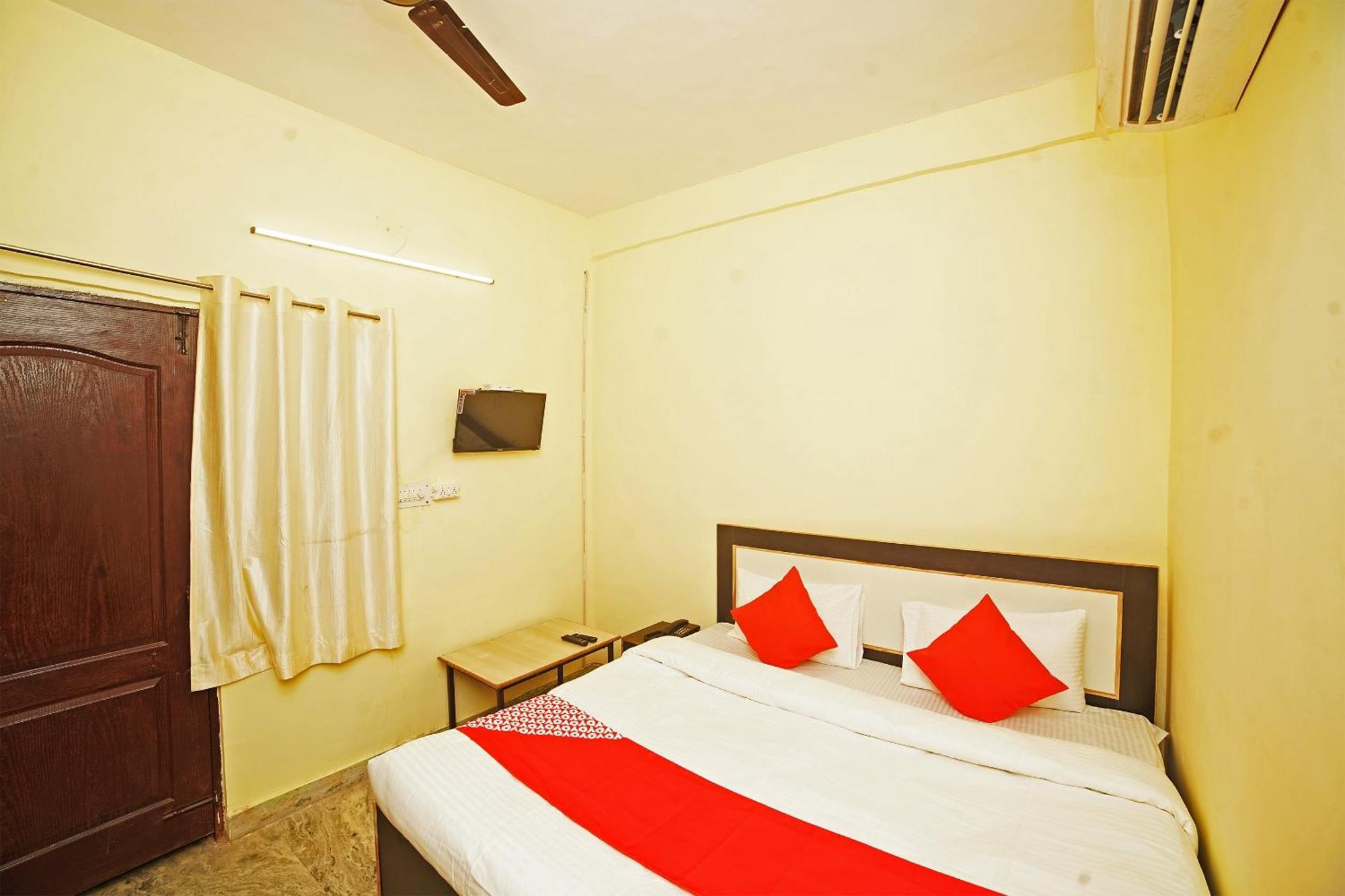 Hotel O Paras Guest House & Restaurant Haldwāni 外观 照片