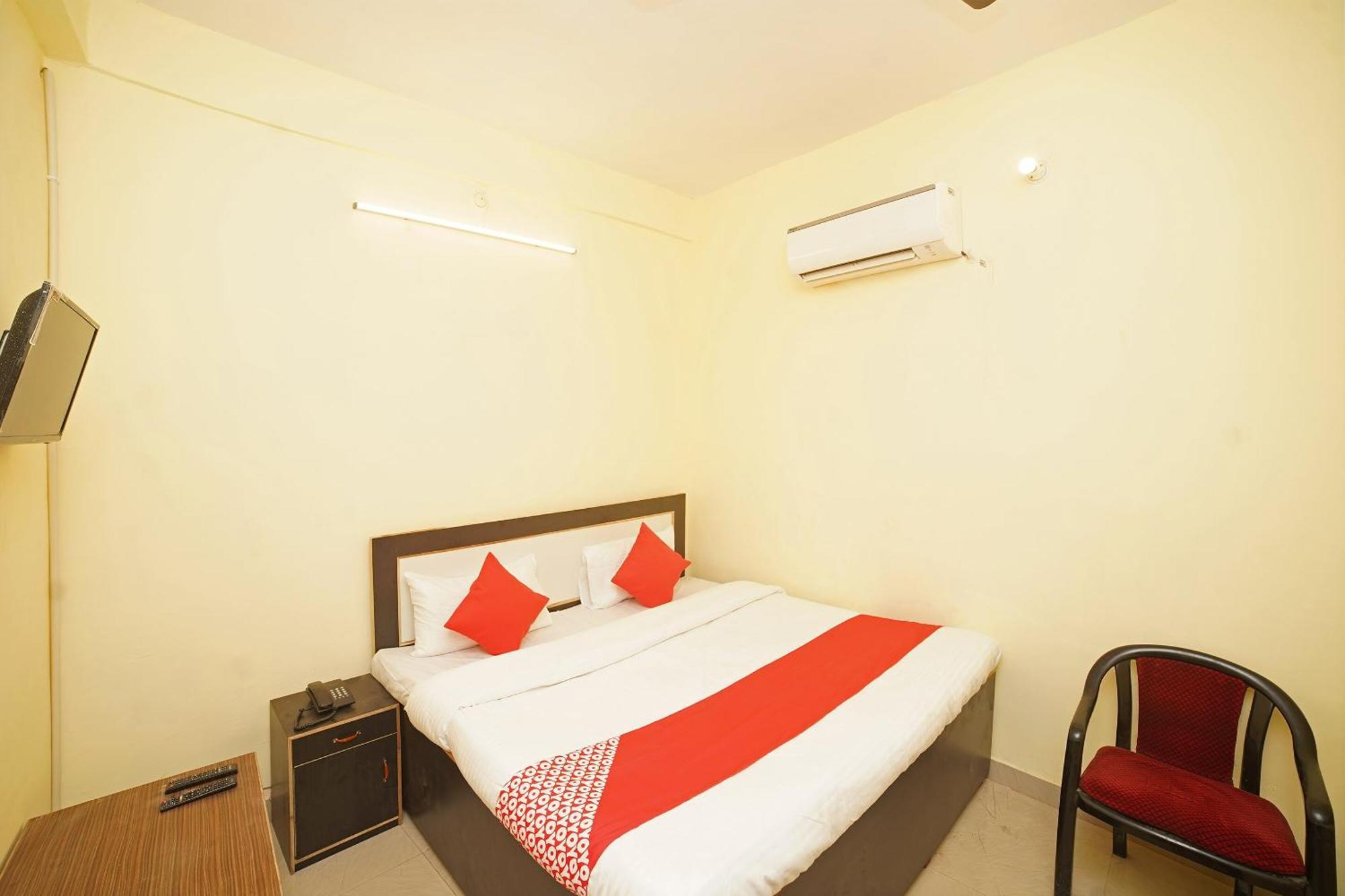 Hotel O Paras Guest House & Restaurant Haldwāni 外观 照片