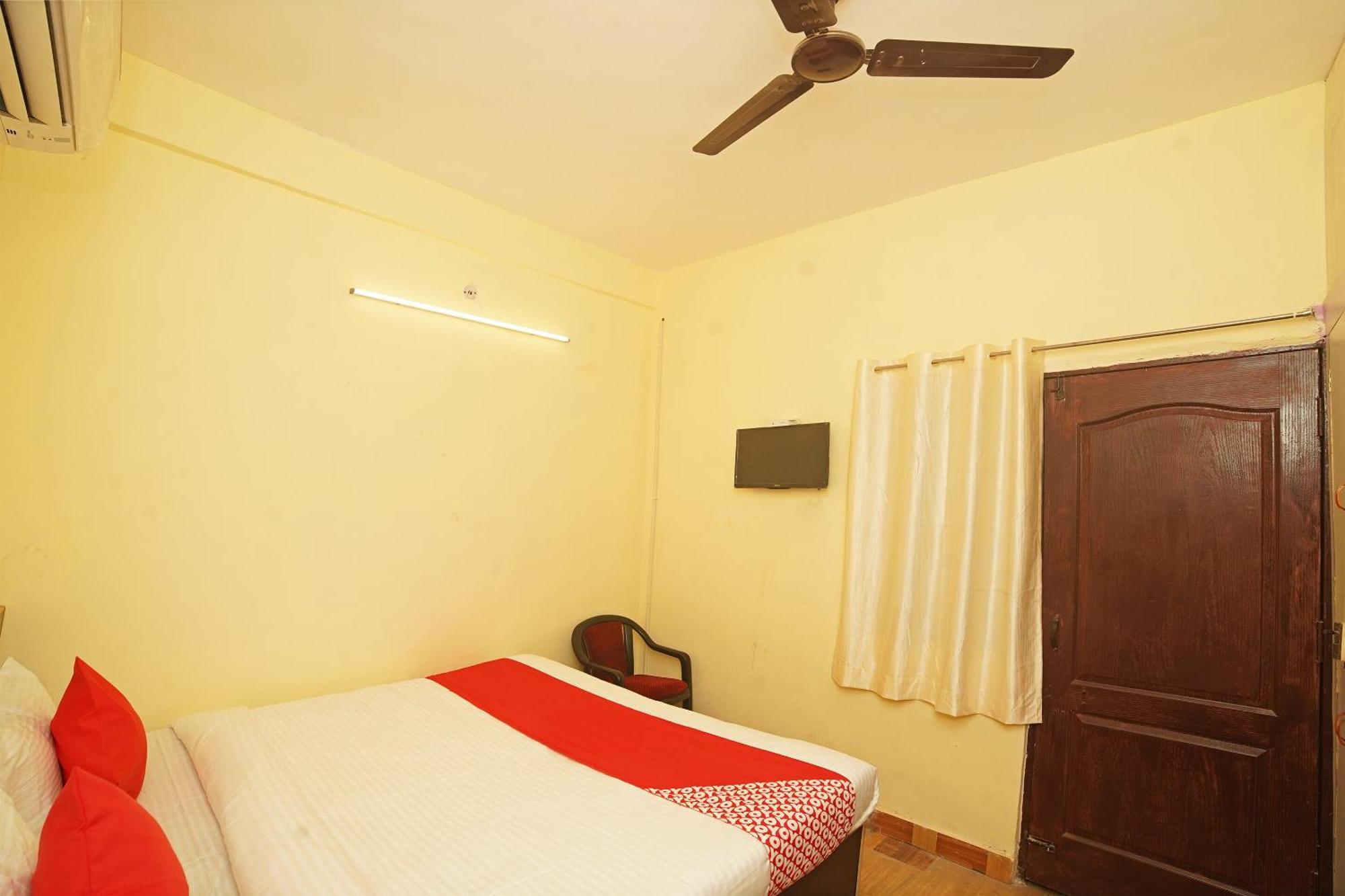 Hotel O Paras Guest House & Restaurant Haldwāni 外观 照片