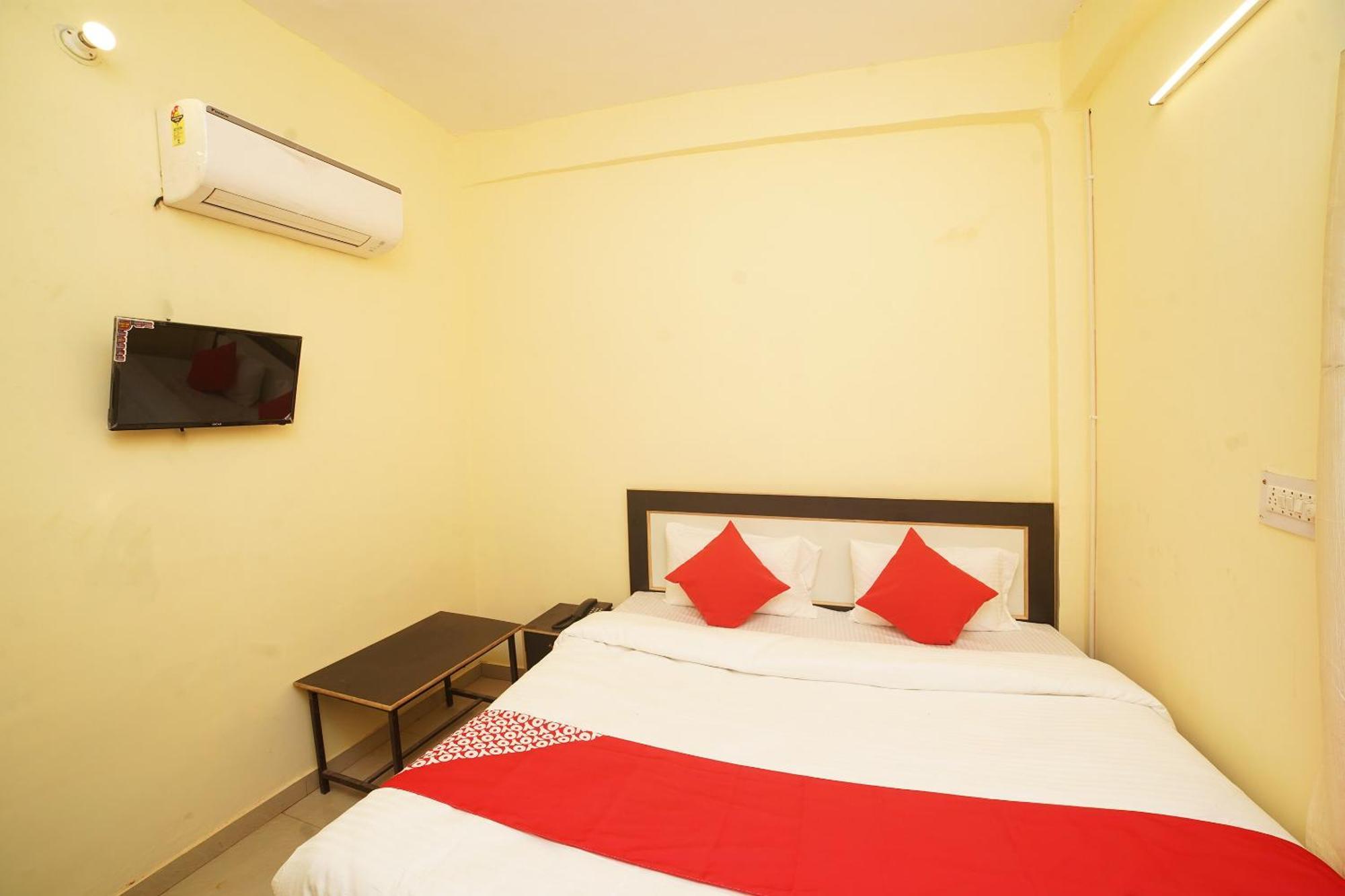 Hotel O Paras Guest House & Restaurant Haldwāni 外观 照片