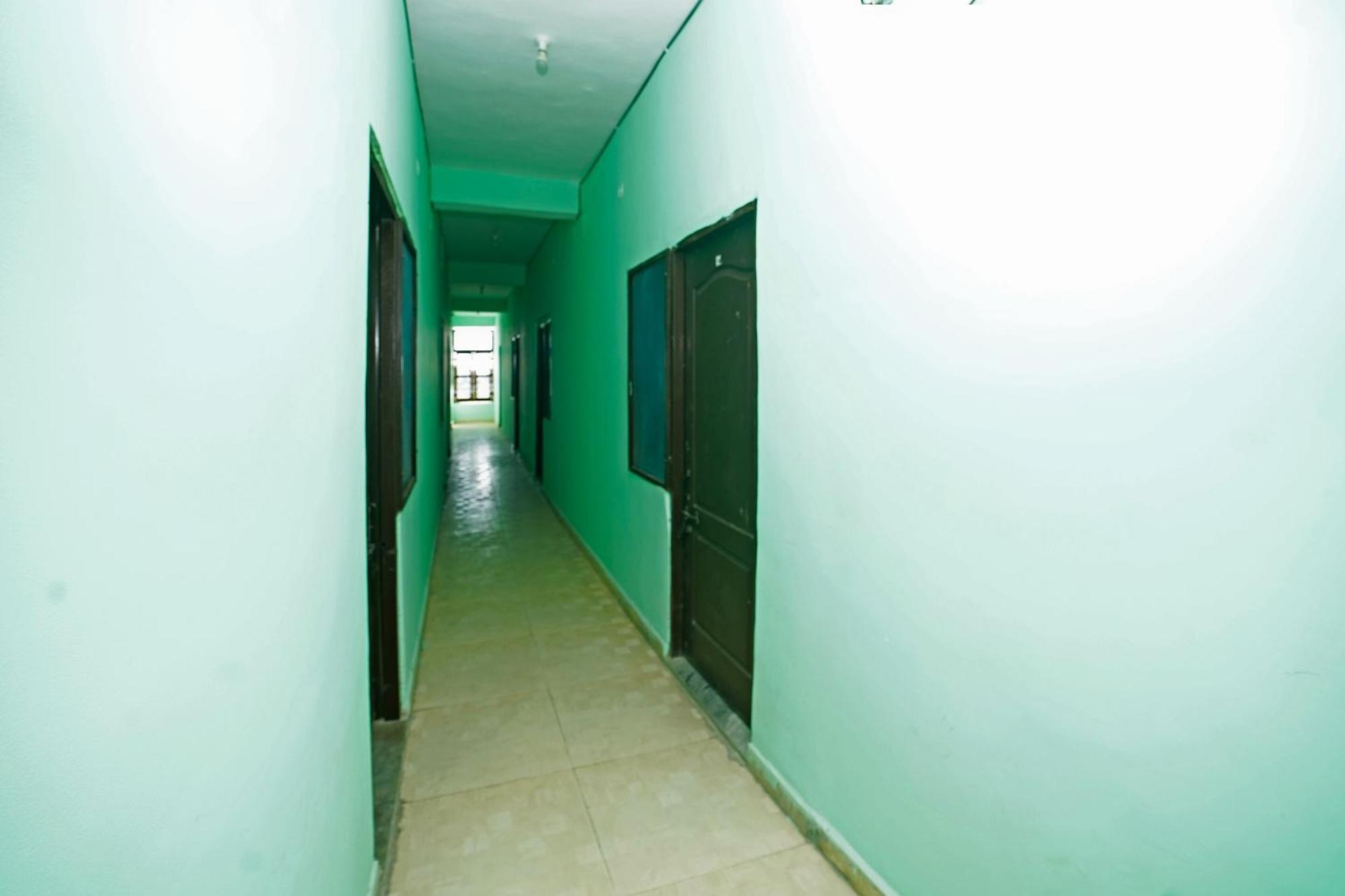 Hotel O Paras Guest House & Restaurant Haldwāni 外观 照片