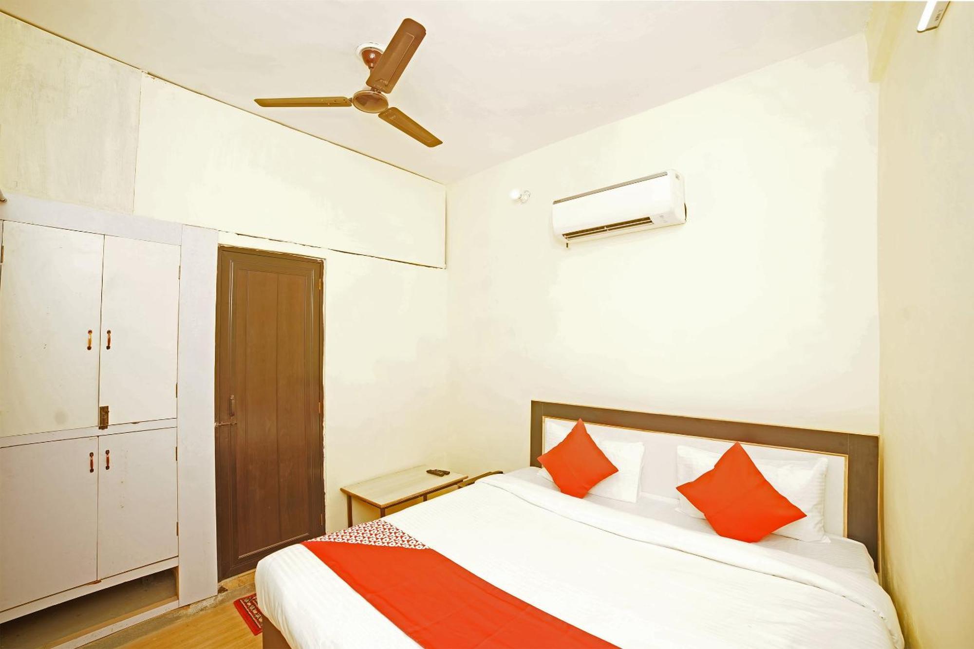 Hotel O Paras Guest House & Restaurant Haldwāni 外观 照片